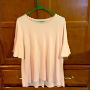 Sweet soft oversized flutter sleeve blush Tee sz L